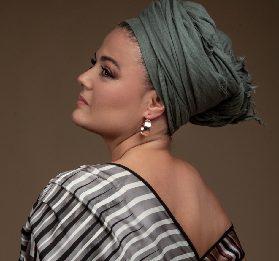 Προφίλ της artist "SADAHZINIA".